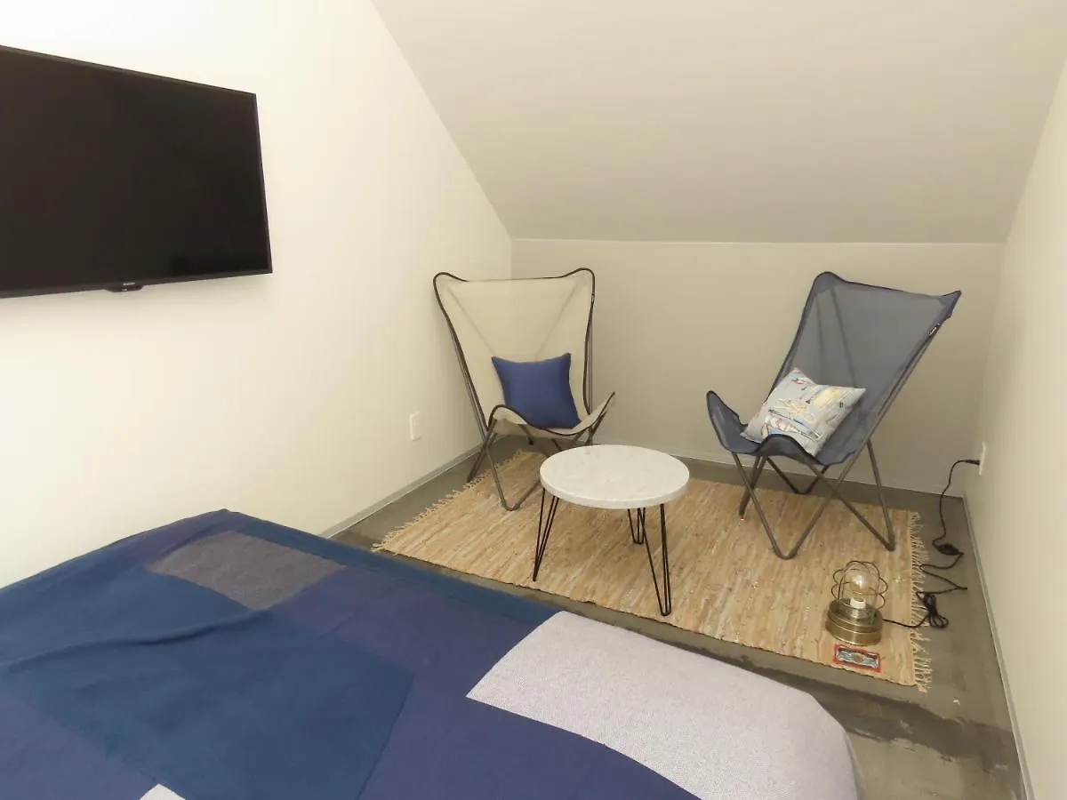 Hotel Osaka Hokko Marina Hull 2*,  Japón
