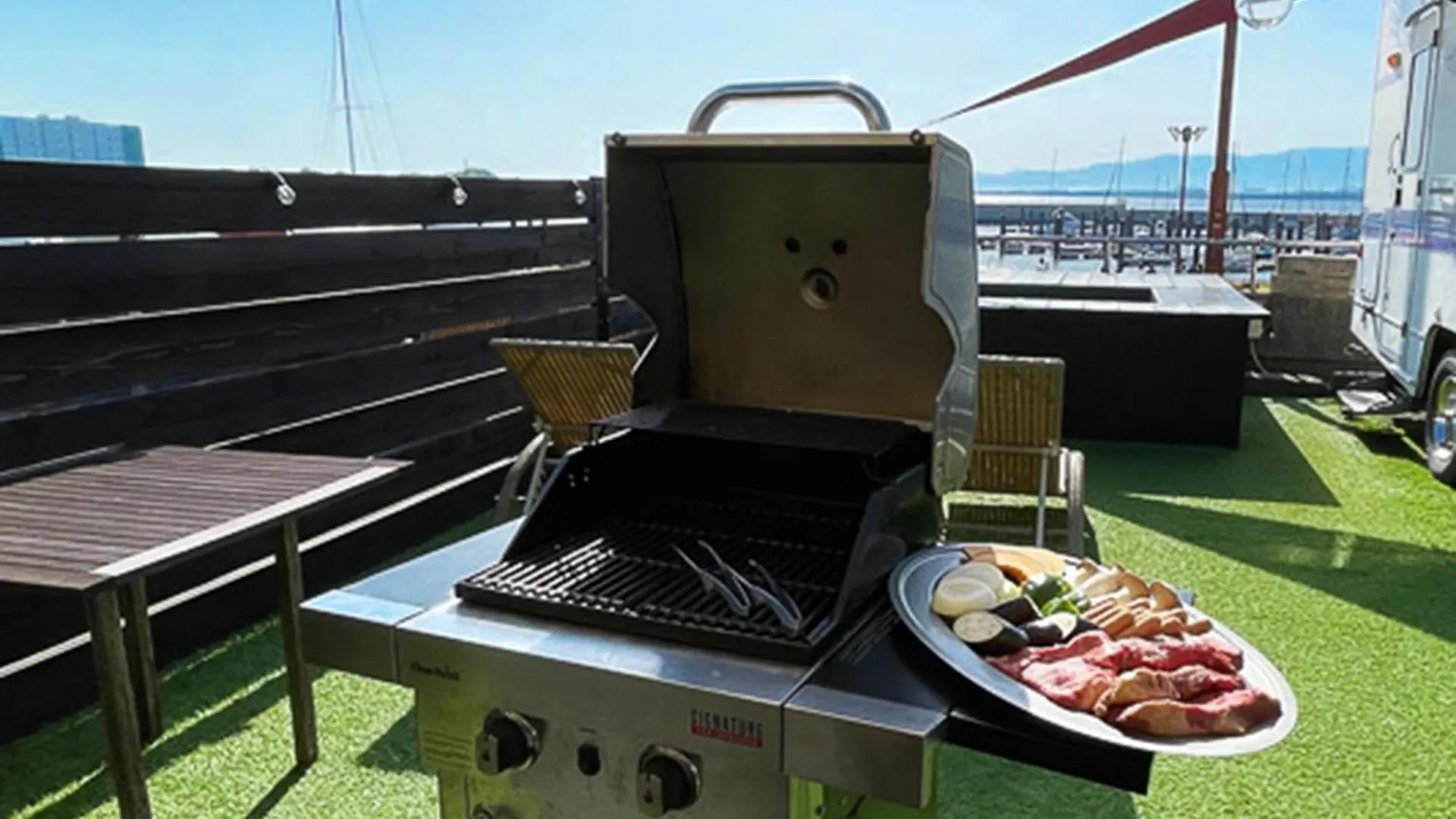 **  Hotel Osaka Hokko Marina Hull Japón